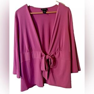 Lane Bryant Cropped  Blouse With Bow Tie Size Large 14/16 Beautiful And Classy